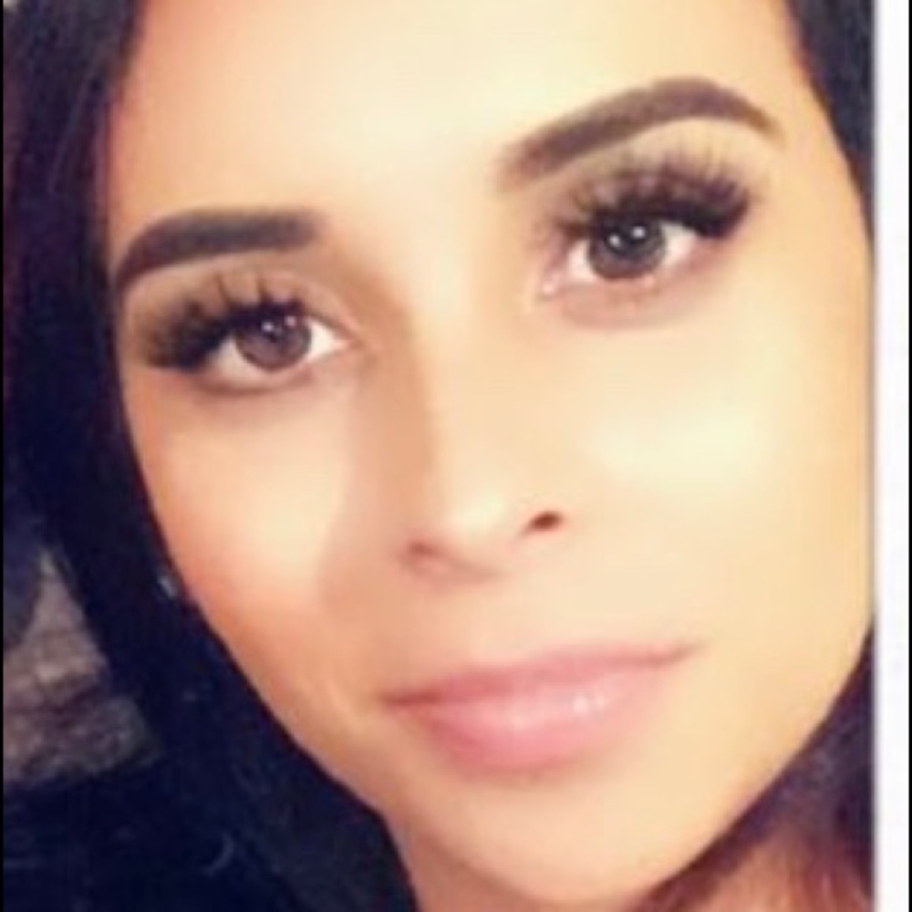 Meet your Posher, Daniela
